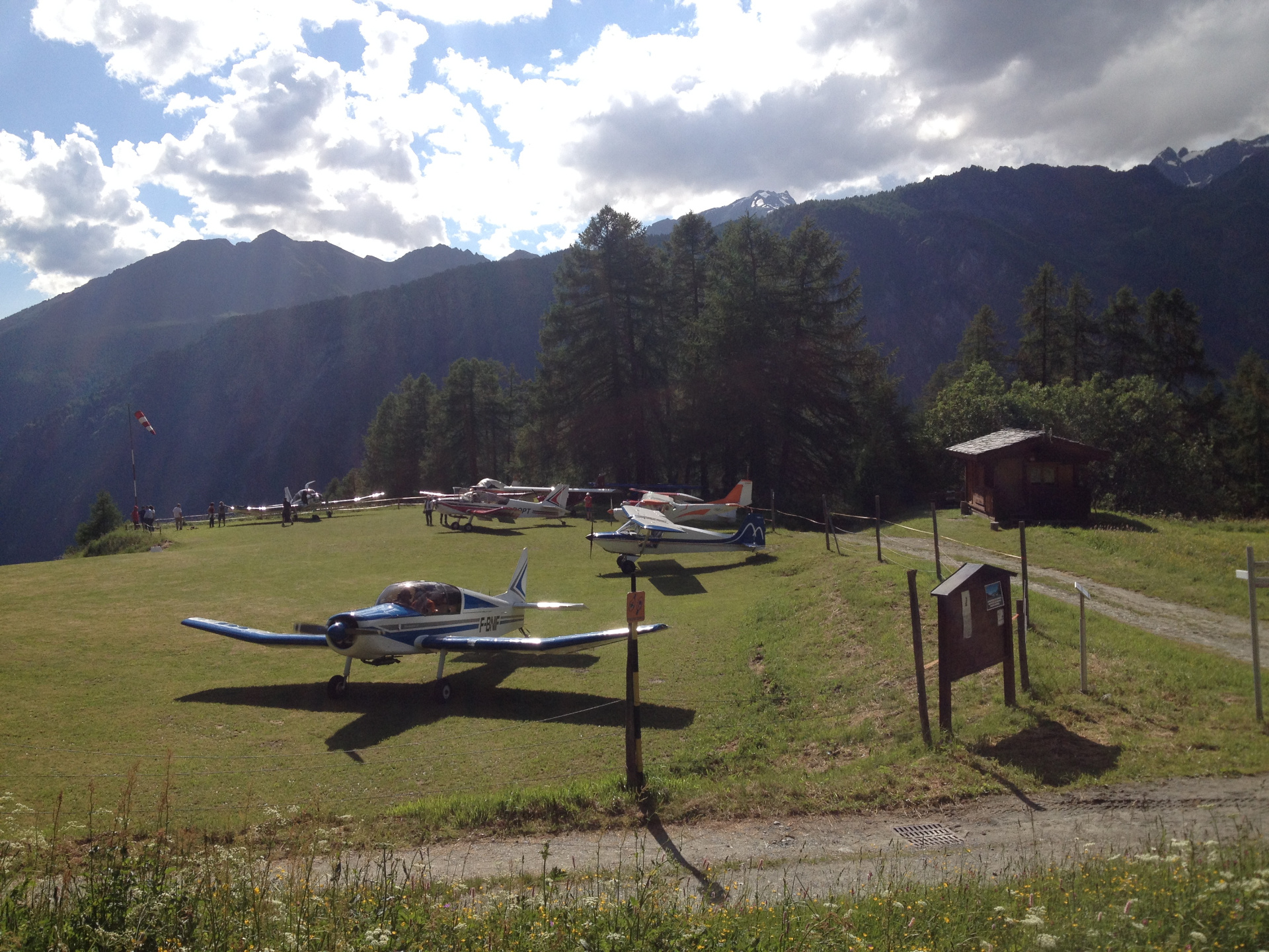 Kleiner Altiport von Chamois
