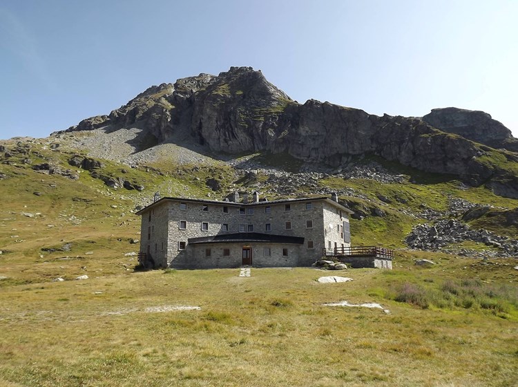Rifugio Arp - Exterior en verano