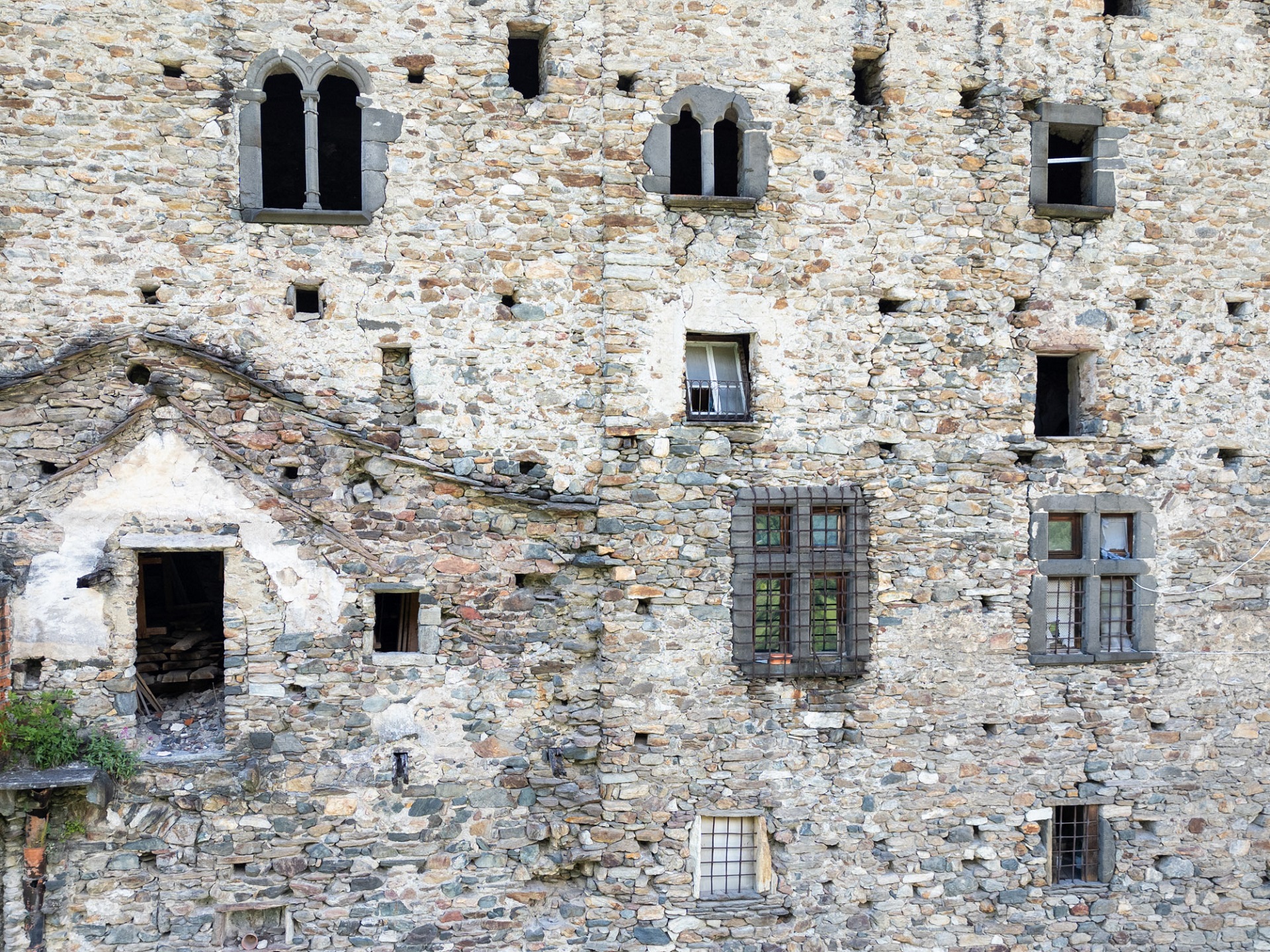 Castello dei Vallaise - Perloz