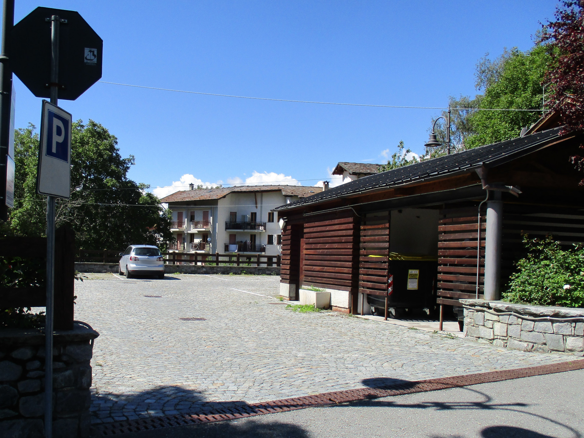 Parcheggio Quinçod direzione padiglione Comunale