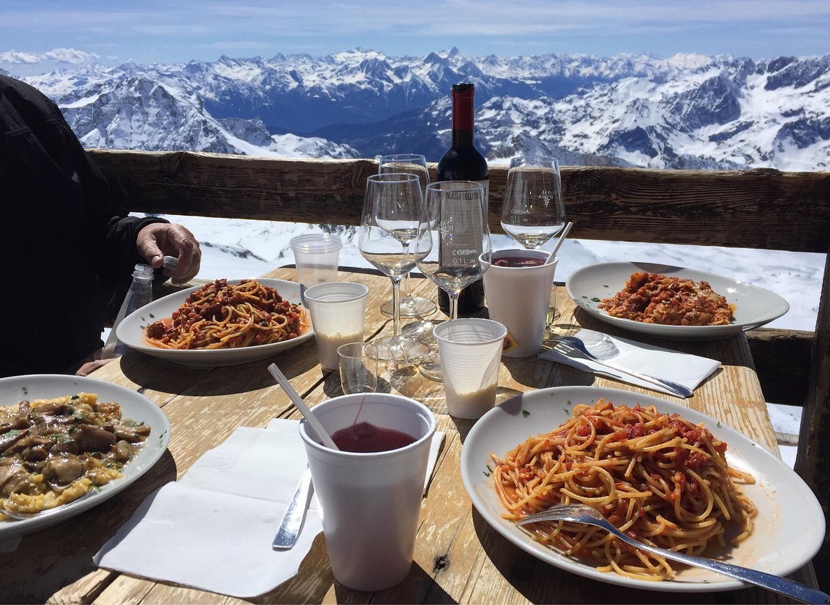 Pranzo al Rifugio Guide del Cervino