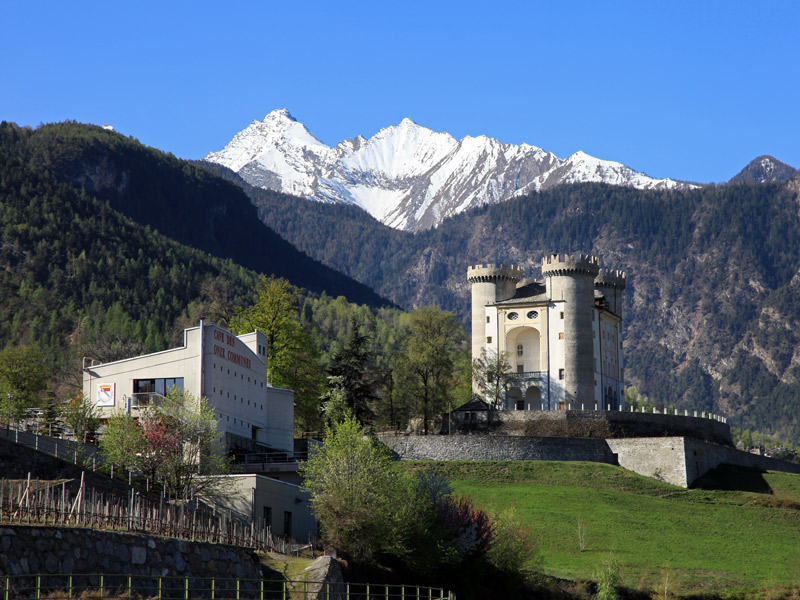 Cave des Onze Communes e castello di Aymavilles