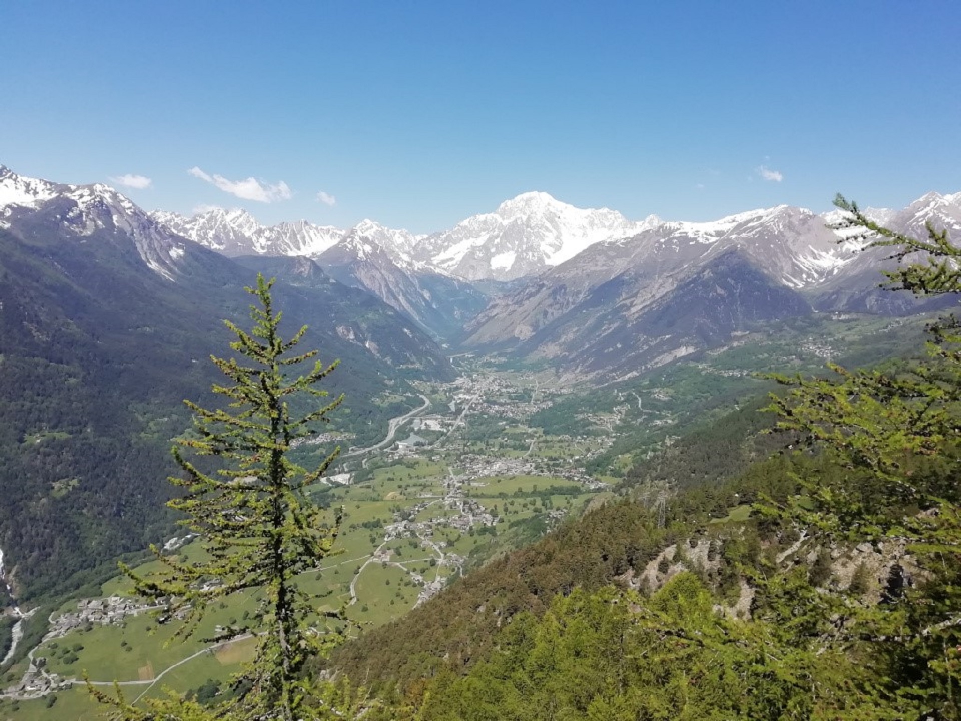 Vista sul Monte Bianco