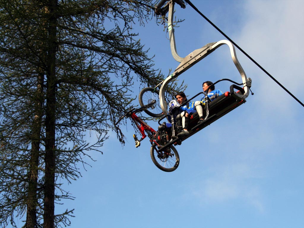 Mountain biking in Pila