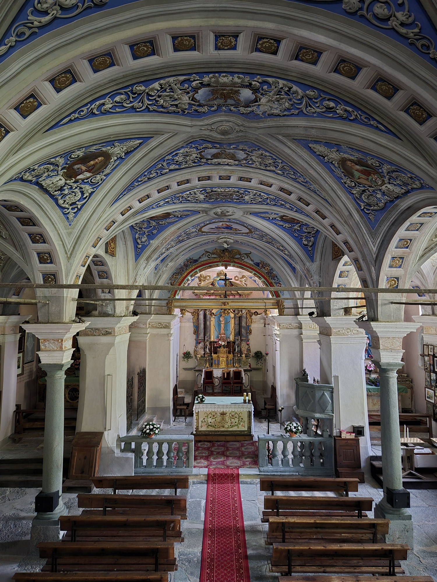 Interno Santuario di Machaby