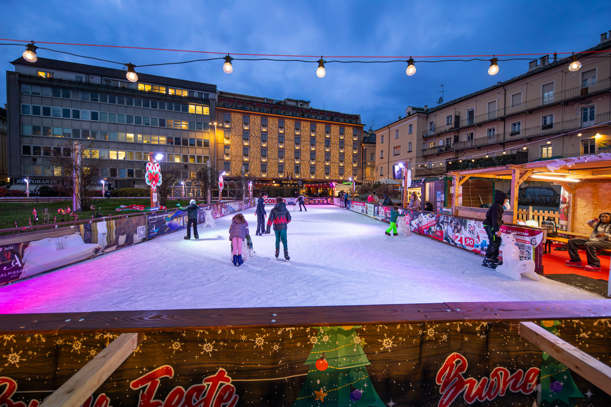 Pista su ghiaccio - piazza Narbonne - Aosta