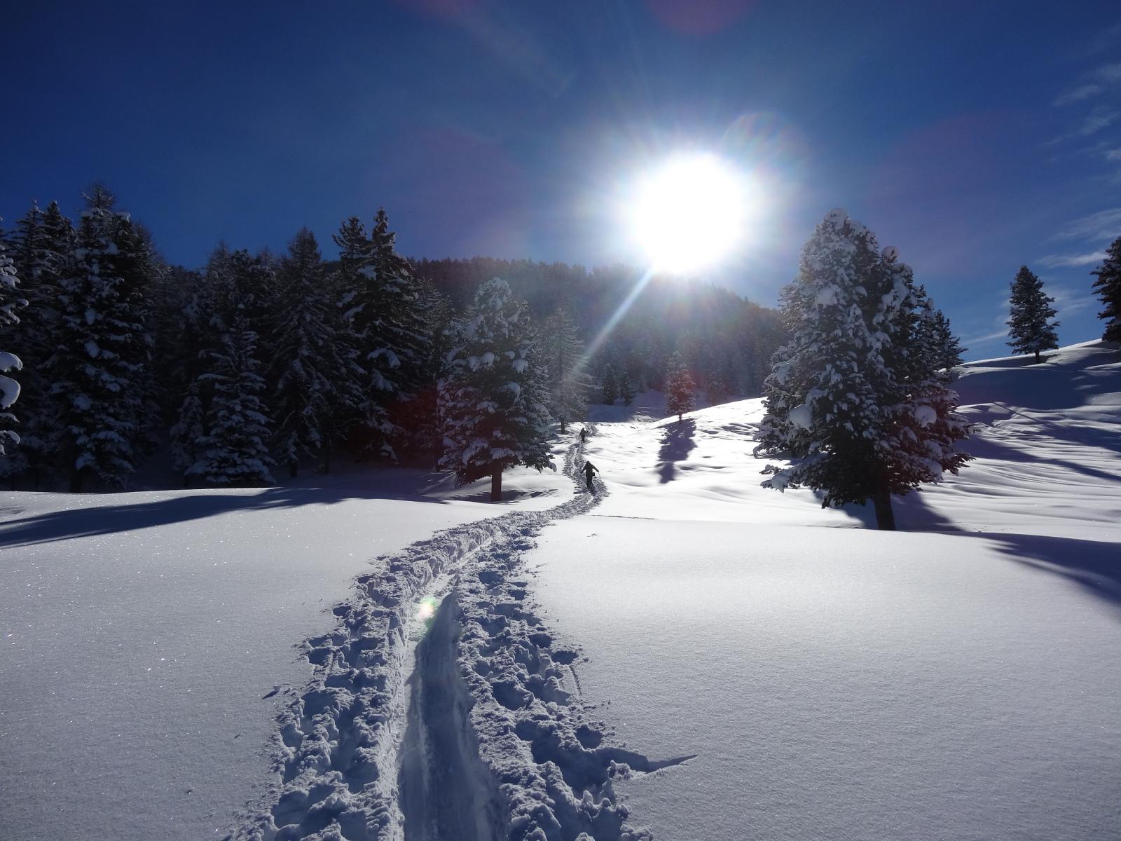 Salendo verso la Punta de la Pierre