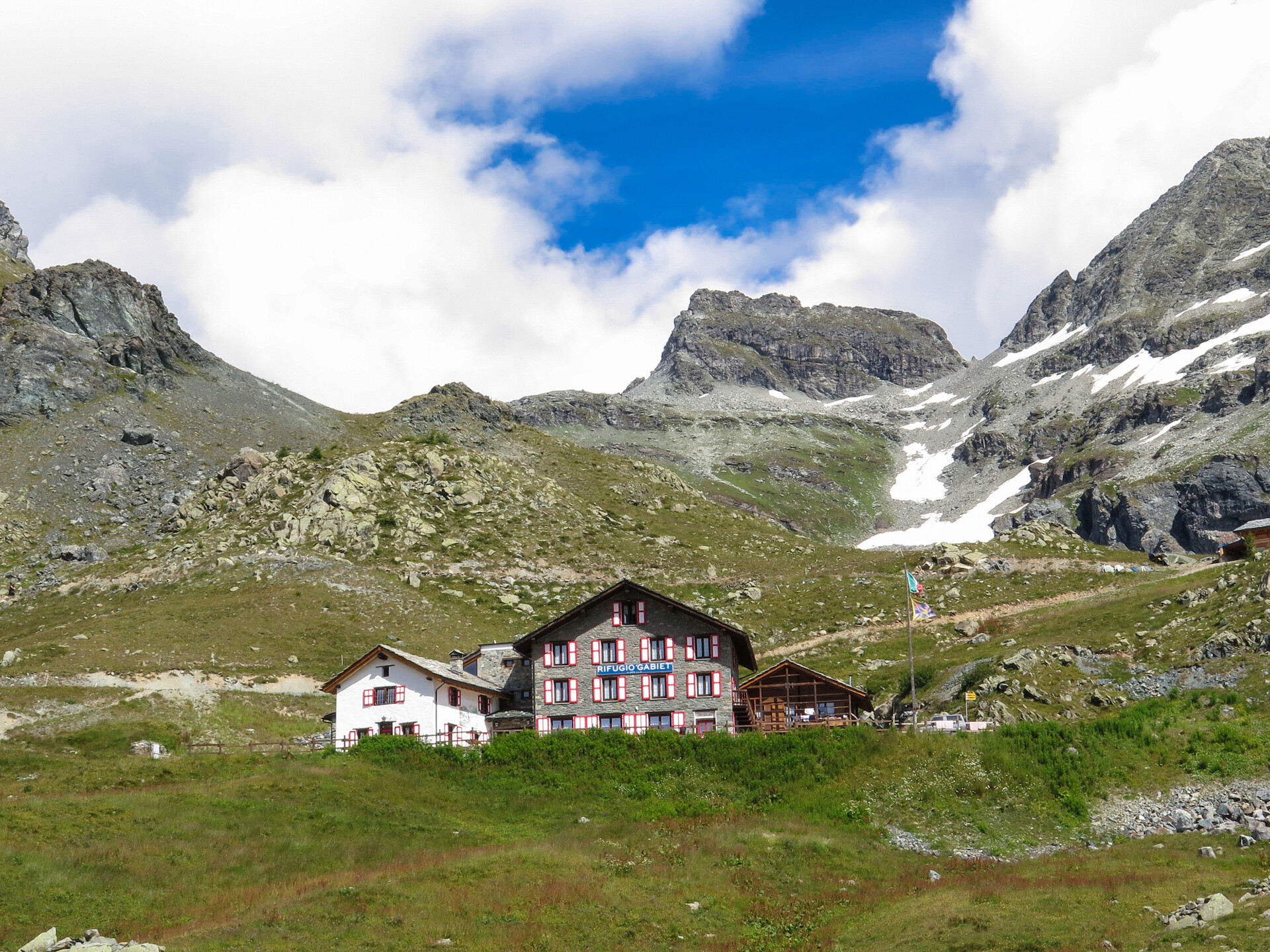 Rifugio Gabiet - Exterior in summer
