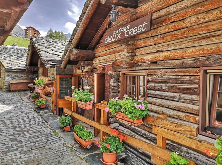 Rifugio Vieux Crest - Exterior in summer