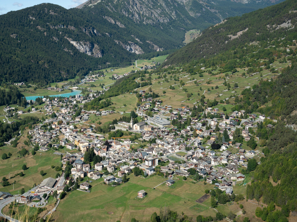 Brusson dall'alto