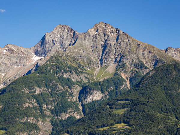 View from Arpuilles over the Becca di Nona and Mont Emilius