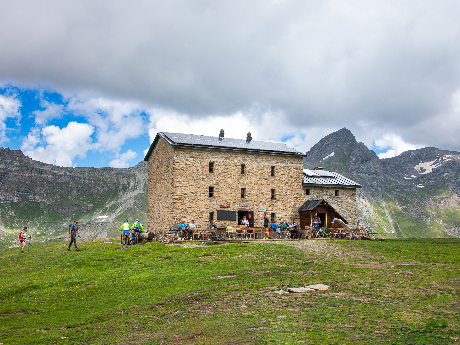 Rifugio Miserin - Esterno in estate